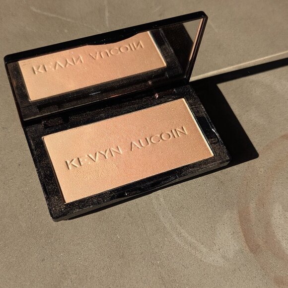 Kevyn Aucoin Beauty | The Neo-Highlighter 3-in-1 powder highlighter palette - Picture 13 of 16
